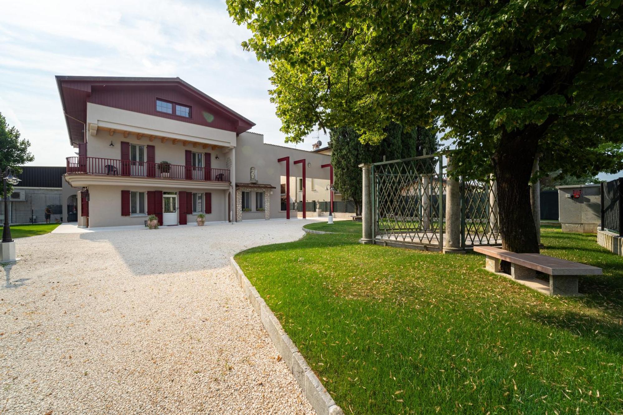 Villa Veronesi Сан Мартино дела Баталя Екстериор снимка